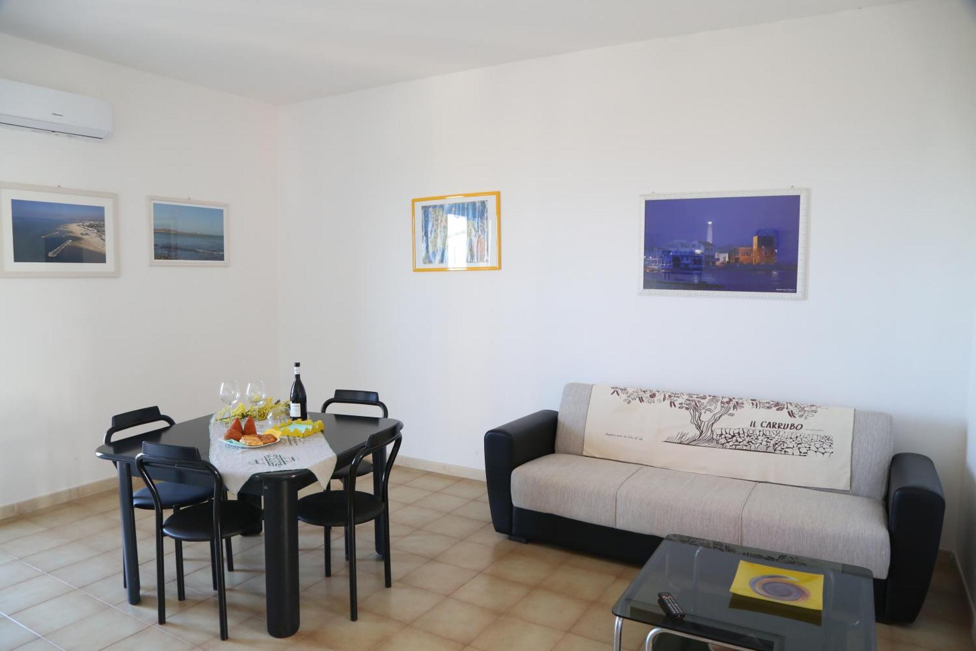 Surra Mediterranean Apartments Scicli Bagian luar foto